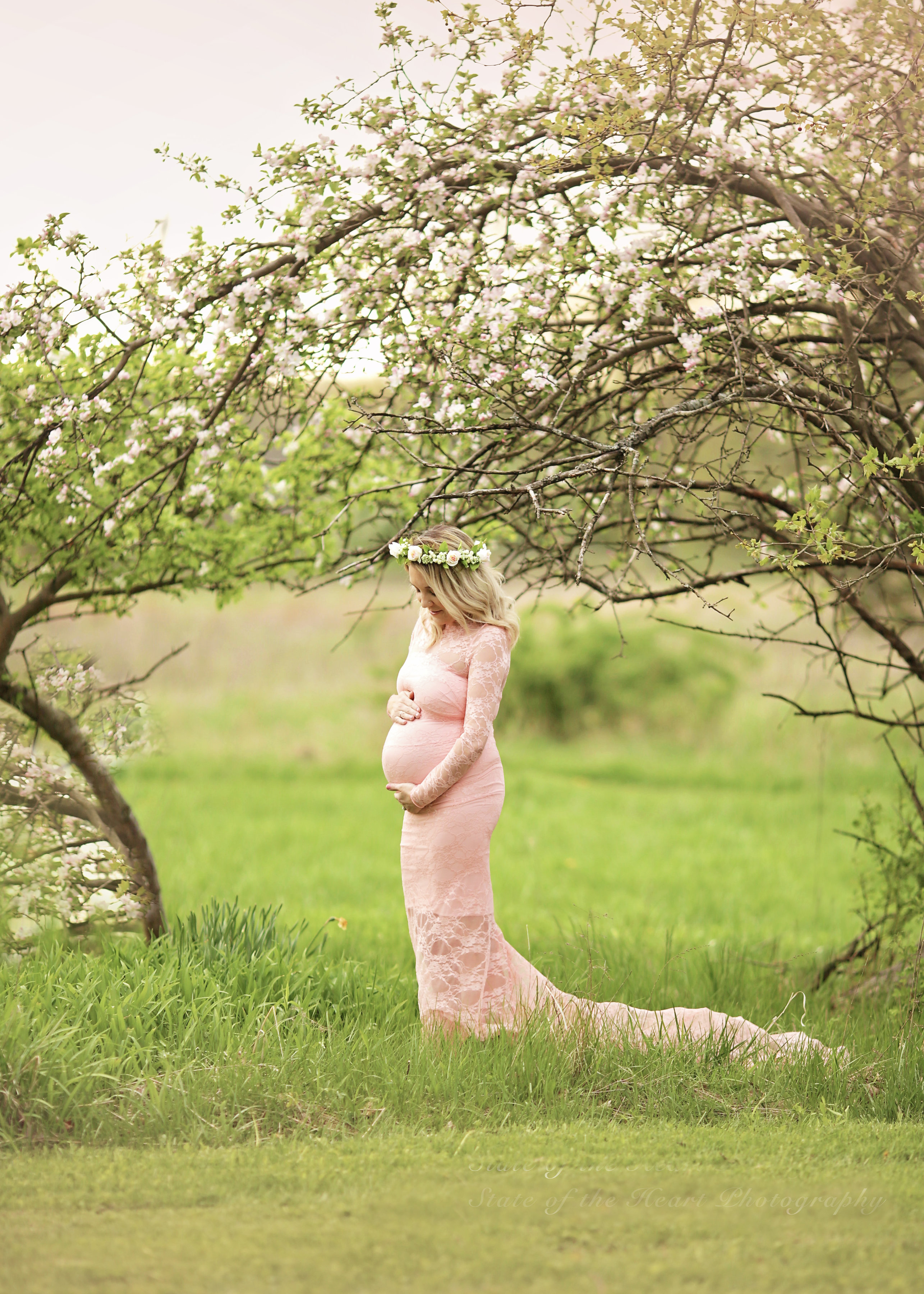 Spring Boho Maternity Photos - The Samantha Show- A Cleveland Life
